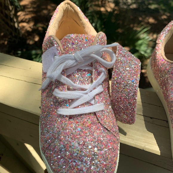⭐️⭐️Two By Vince Camuto Sparkle tennis Shoes SZ 3⭐️⭐️ - Picture 6 of 8